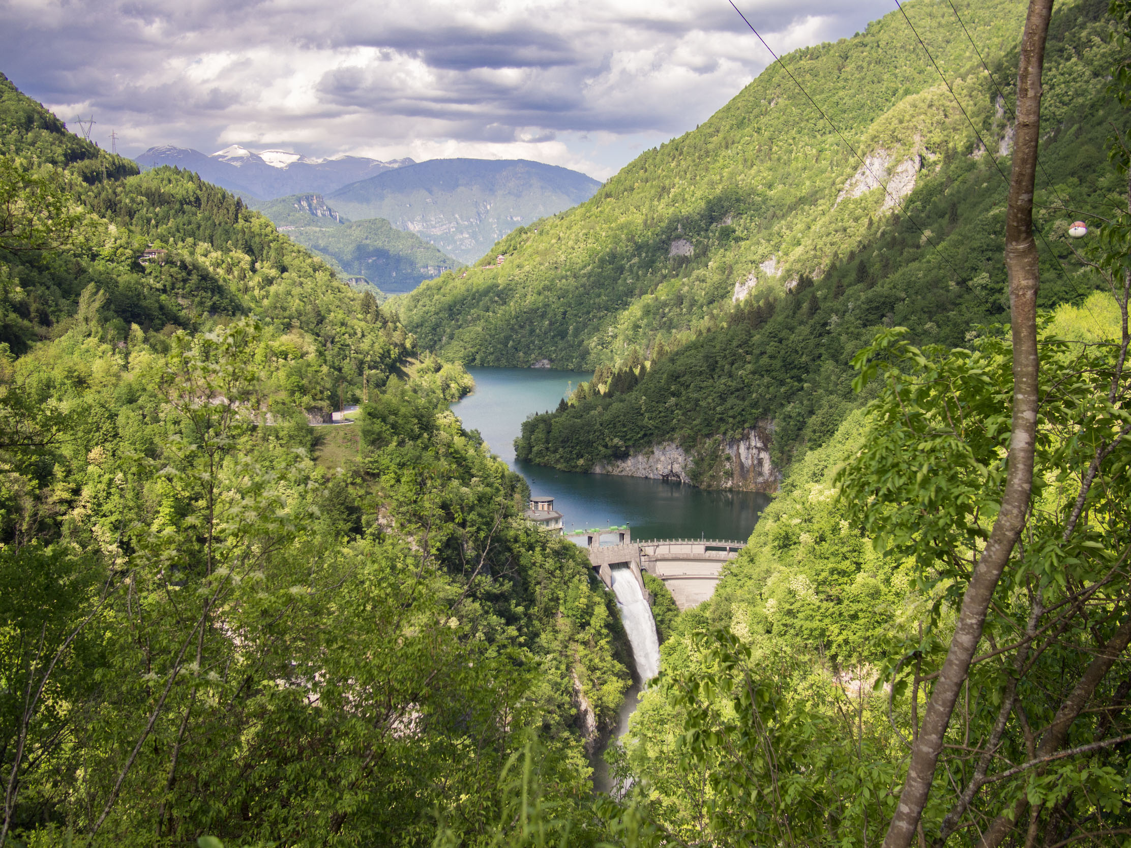Corlo Dam with Lake Corlo, as seen from Drio el Col in Incino